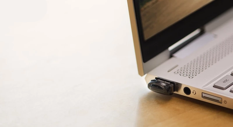 فلش مموری سن دیسک مدل Ultra Fit ظرفیت 64 گیگابایت